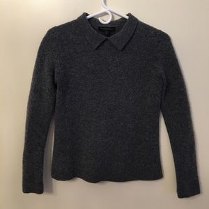 Soft collared Banana Republic Sweater - Medium